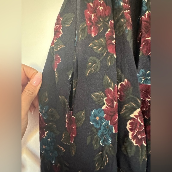 Vintage floral midi skirt in Medium - Picture 3 of 7